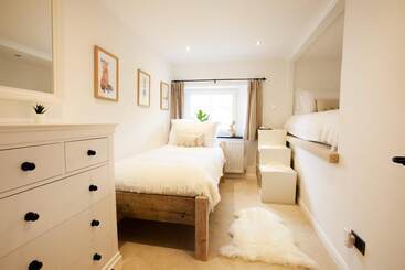Luxury Thatched Country Cottage   Dartmoor, Devon