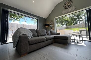 Oak Cottage
