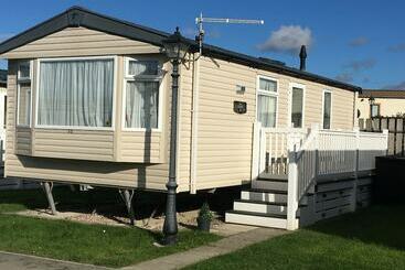 بيت ريفى A Lovely Caravan On Quiet Site At Westward Ho!