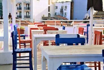 تختخواب و صبحانه Lavender Otel