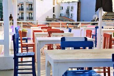 تختخواب و صبحانه Lavender Otel