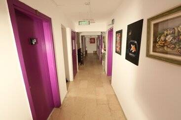 تختخواب و صبحانه Lavender Otel