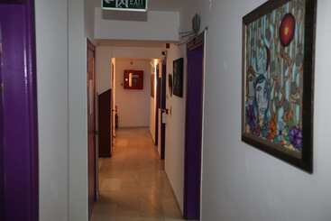 تختخواب و صبحانه Lavender Otel