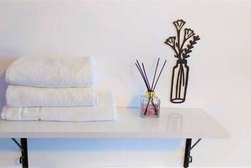 تختخواب و صبحانه Lavender Otel