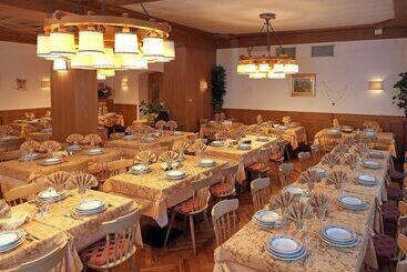 تختخواب و صبحانه Single Room Hotel Dolomiti Pinzolo