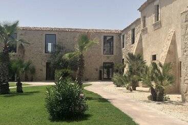 مسافرخانه Pietra D Acqua