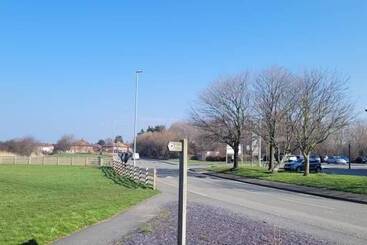 هتل Family Friendly 2 Bed Caravan In Rhyl, North Wales