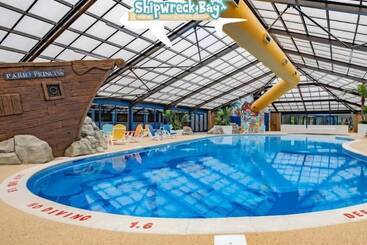 هتل Family Friendly 2 Bed Caravan In Rhyl, North Wales