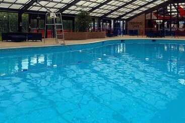 هتل Family Friendly 2 Bed Caravan In Rhyl, North Wales