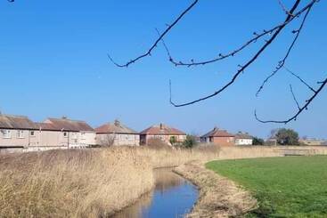 هتل Family Friendly 2 Bed Caravan In Rhyl, North Wales