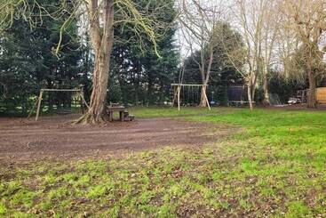 Beautiful 1 Bed Log Cabin In Retford Close To A1
