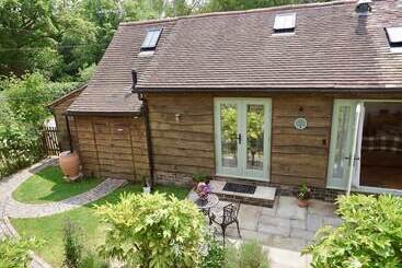 Nest Holiday Hideaway Wren Cottage Stunning Area!