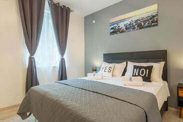 پانسیون Rooms Sea & Sun With Private Parking