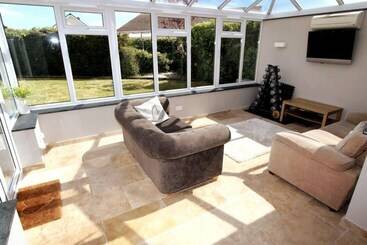 اقامتگاه Spacious Family Holiday Property In Paignton
