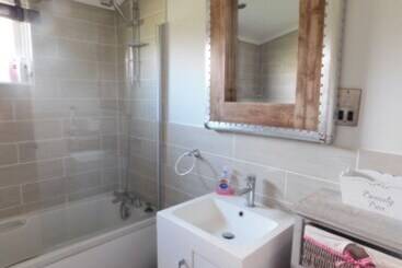 Spacious 2 Bed Lodge In Bury Saint Edmunds