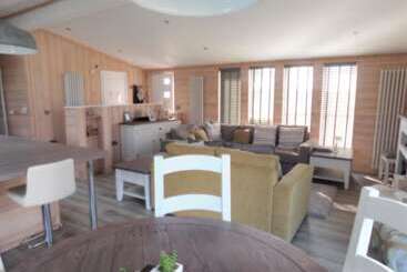 Spacious 2 Bed Lodge In Bury Saint Edmunds