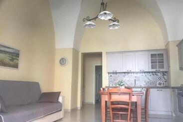 هتل Albergo Diffuso Cortellenica