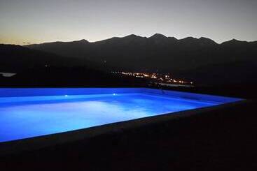 هتل Denmoza Eco Lodge
