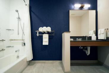 هتل Fairfield By Marriott Inn & Suites Palmdale West