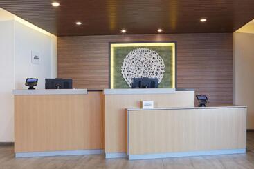 هتل Fairfield By Marriott Inn & Suites Palmdale West