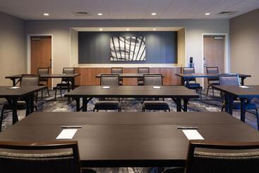 هتل Fairfield By Marriott Inn & Suites Palmdale West