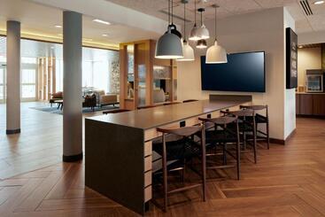 هتل Fairfield By Marriott Inn & Suites Palmdale West