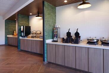 هتل Fairfield By Marriott Inn & Suites Palmdale West