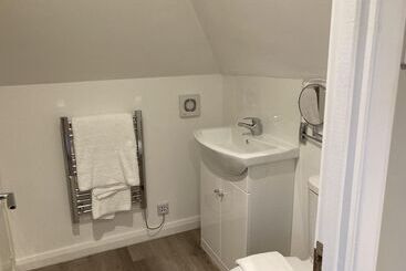 Pinewood Cottage Deluxe Self Catering Apartments