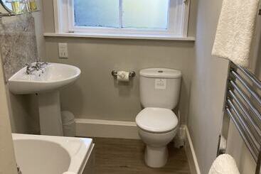 Pinewood Cottage Deluxe Self Catering Apartments