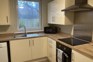 Pinewood Cottage Deluxe Self Catering Apartments