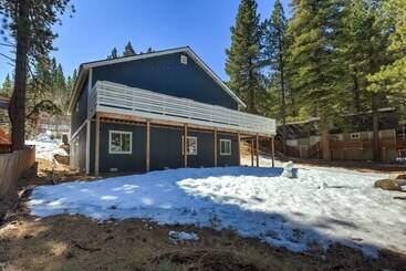 Amachen Cabin   Pet & Family Friendly   Woof Woof!