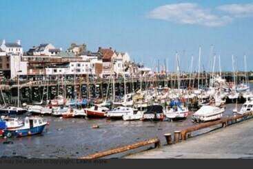 Luxury Dog Friendly Cottage Sleeps 4
