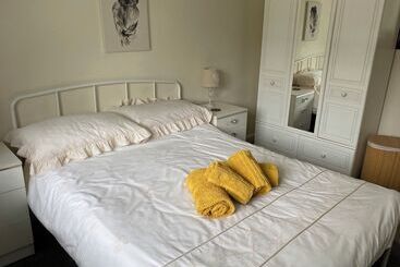Luxury Dog Friendly Cottage Sleeps 4