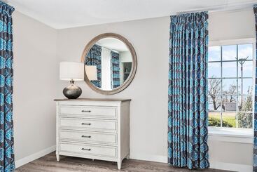 استراحتگاه Top Floor Standard Suite Bay View