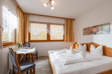 Bed and Breakfast Pension Gieringer