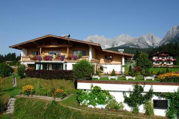 تختخواب و صبحانه Schnapperhof
