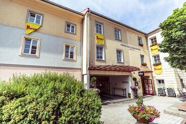 فندق Brauhaus Zu Murau