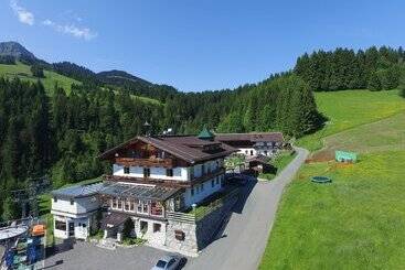 پانسیون Berghotel Pointenhof