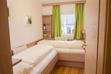 茅舍 Serner Am See