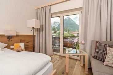 Sonnenhof Genusshotel & Appartements - Pertisau