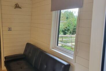 هتل Glamping Hut   Riverview 4