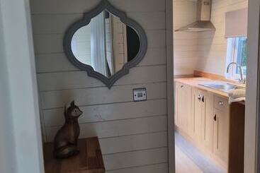 هتل Glamping Hut   Riverview 4