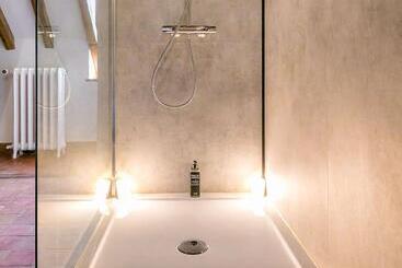هتل Ibis Styles Dijon Sud Domaine De Beauregard 21600 Longvic