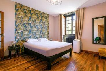 هتل Ibis Styles Dijon Sud Domaine De Beauregard 21600 Longvic