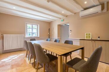 هتل Ibis Styles Dijon Sud Domaine De Beauregard 21600 Longvic