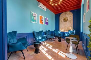 هتل Ibis Styles Dijon Sud Domaine De Beauregard 21600 Longvic