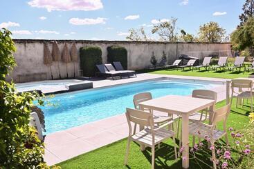 هتل Ibis Styles Dijon Sud Domaine De Beauregard 21600 Longvic