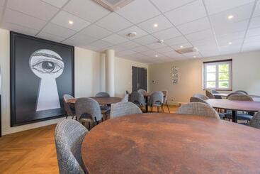 هتل Ibis Styles Dijon Sud Domaine De Beauregard 21600 Longvic