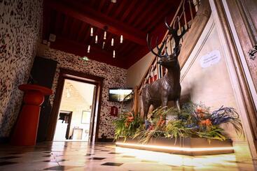 هتل Ibis Styles Dijon Sud Domaine De Beauregard 21600 Longvic