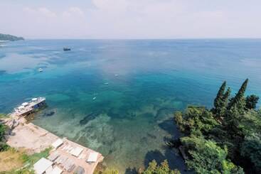 Ray Hotel Corfu